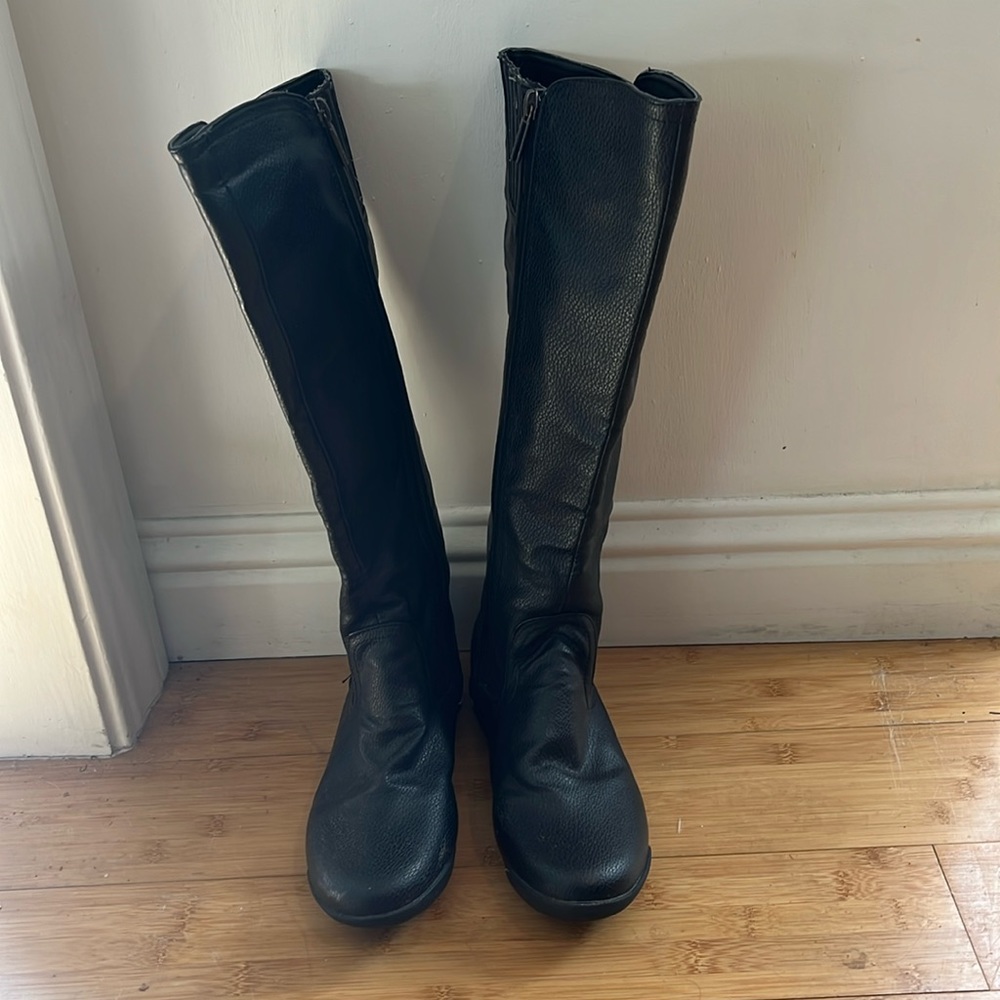 Dkny black boots
